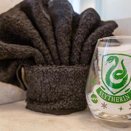 Harry Potter Sweet Suites シアトル エクステリア 写真